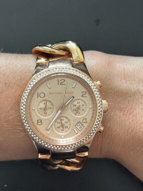 Michael Kors Rose Gold Chain-Link Chronograph Bracelet Watch brand new battery